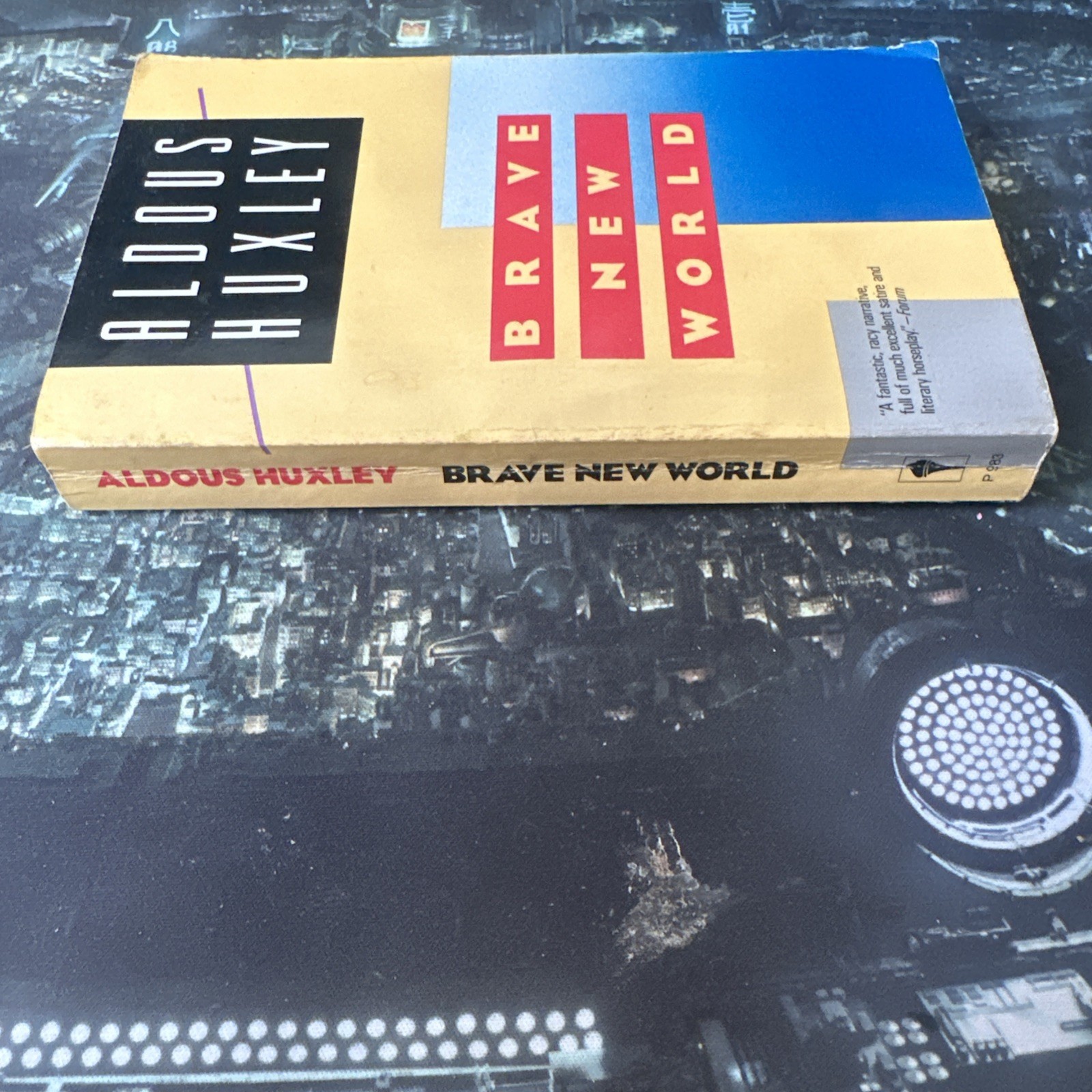 Aldous Huxley Brave New World Vintage Paperback Dystopian Classic