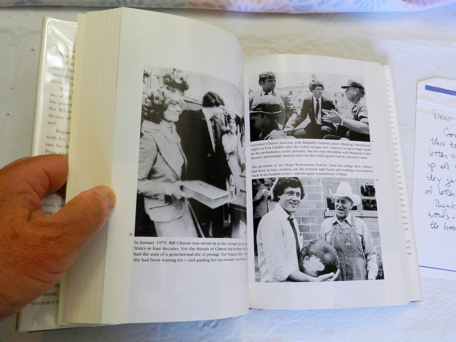 1995, FIRST IN HIS CLASS by David Maraniss, BIO OF BILL CLINTON, SIGNED + LETTER