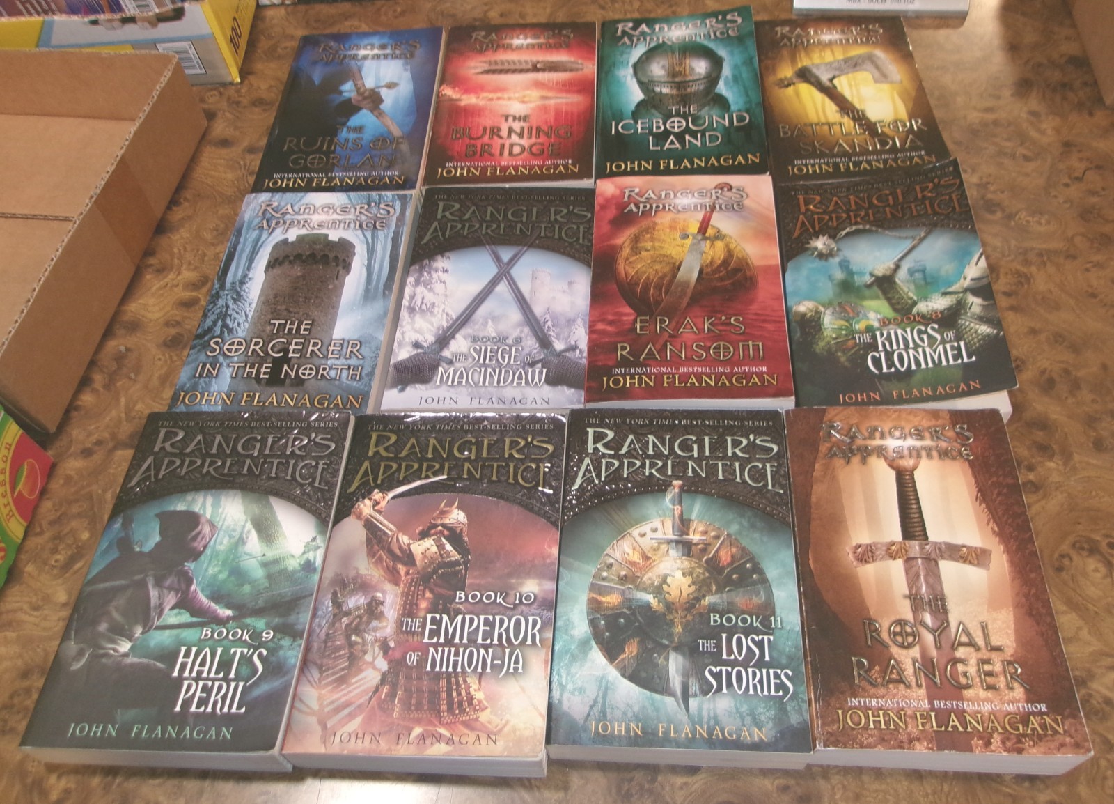 12 Ranger’s Apprentice Books Complete Set 1-12 Lot