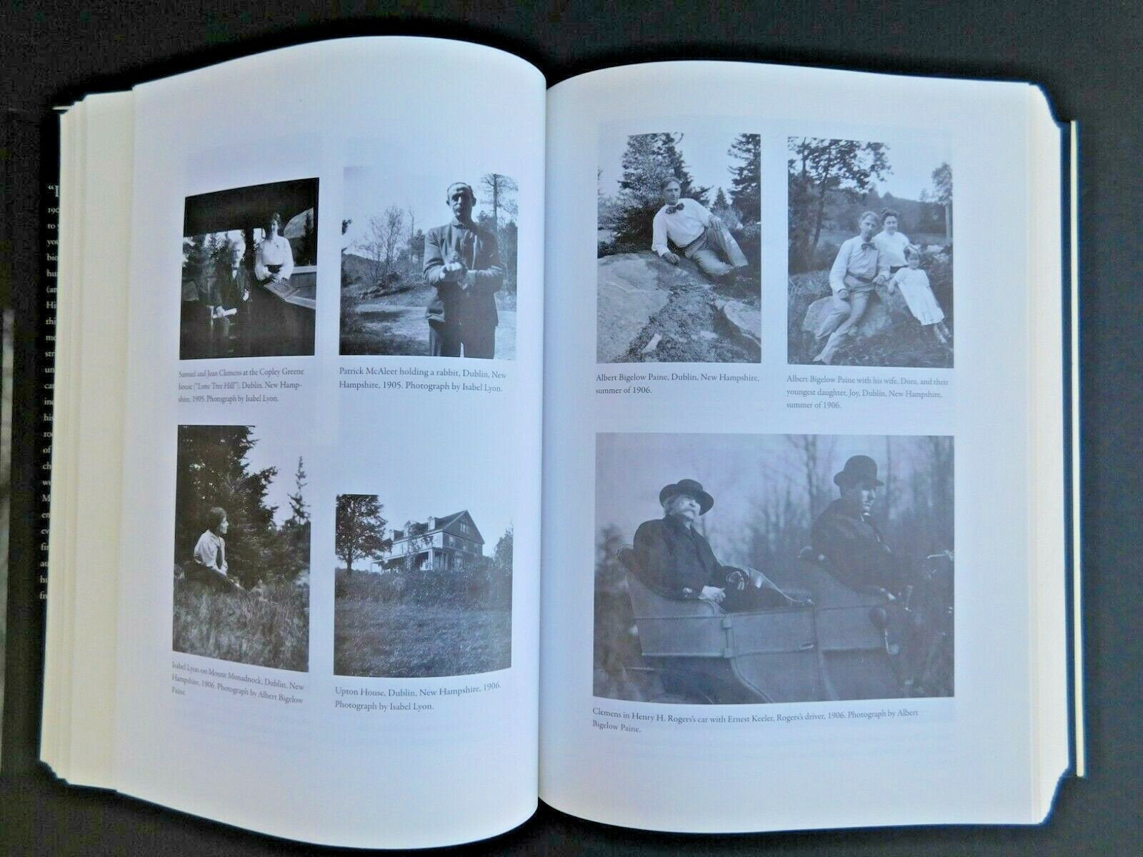MARK TWAIN AUTOBIOGRAPHY 736 pages hardcover Unread Volume 1