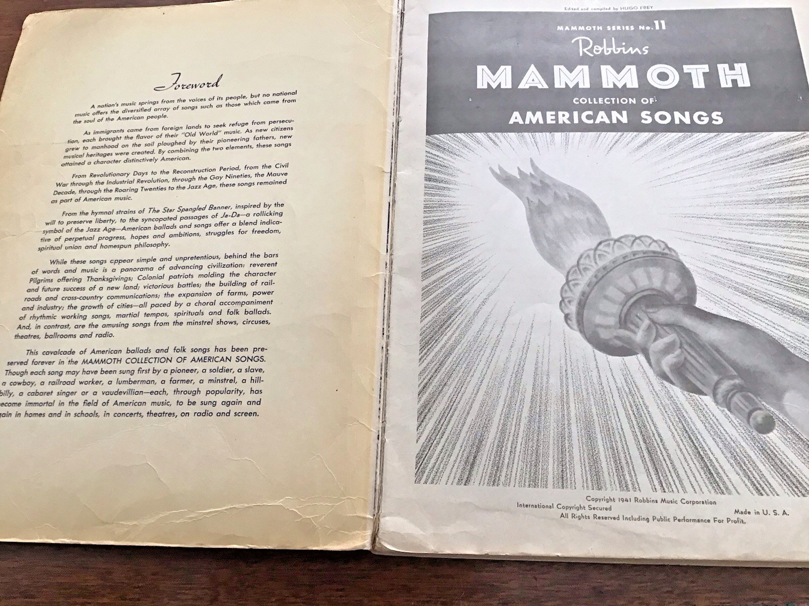 1941 Robbins Mammoth Collection of American Songs Sheet Music Book 256 Pages