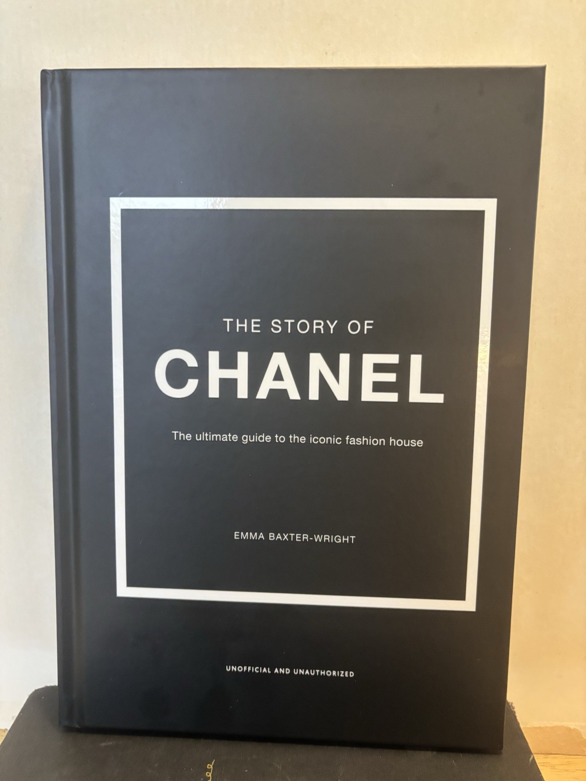 The Story of Chanel Gift Set: The Ultimate Guide to the Iconic Fashion House NEW