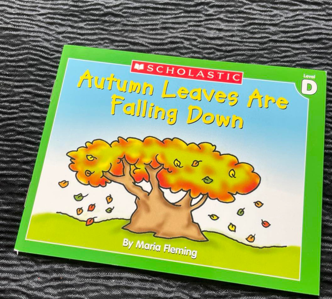 Autumn Leaves Falling Paperback Maria Fleming GOOD 2003 Kids Scholastic Level D