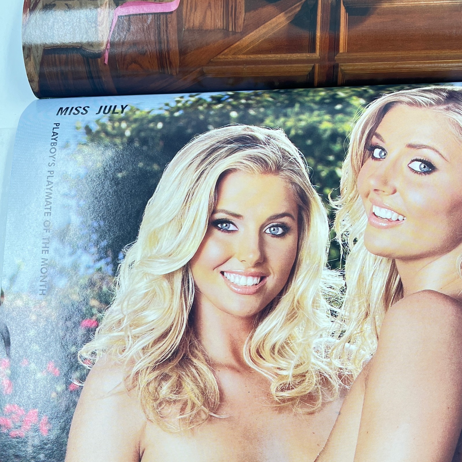 Playboy July / August 2009 Playmate Kristina & Karissa Shannon Twins