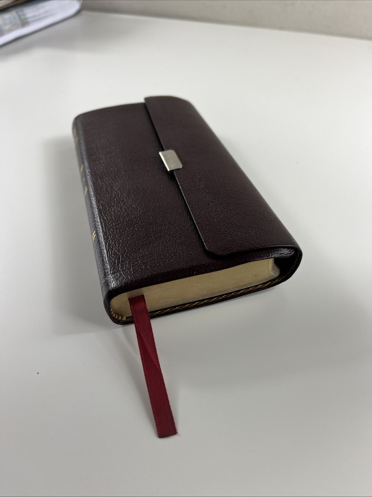 NIV – New International Bible, Trimline Snap Flap, Burg Leather, Zondervan 1984