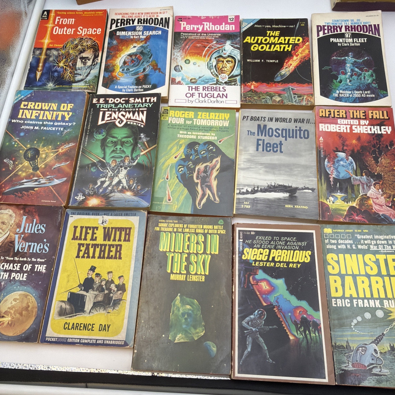 Lot of 60 Used Vintage Science Fiction Paperbacks 50s 60s 70s Great Condition