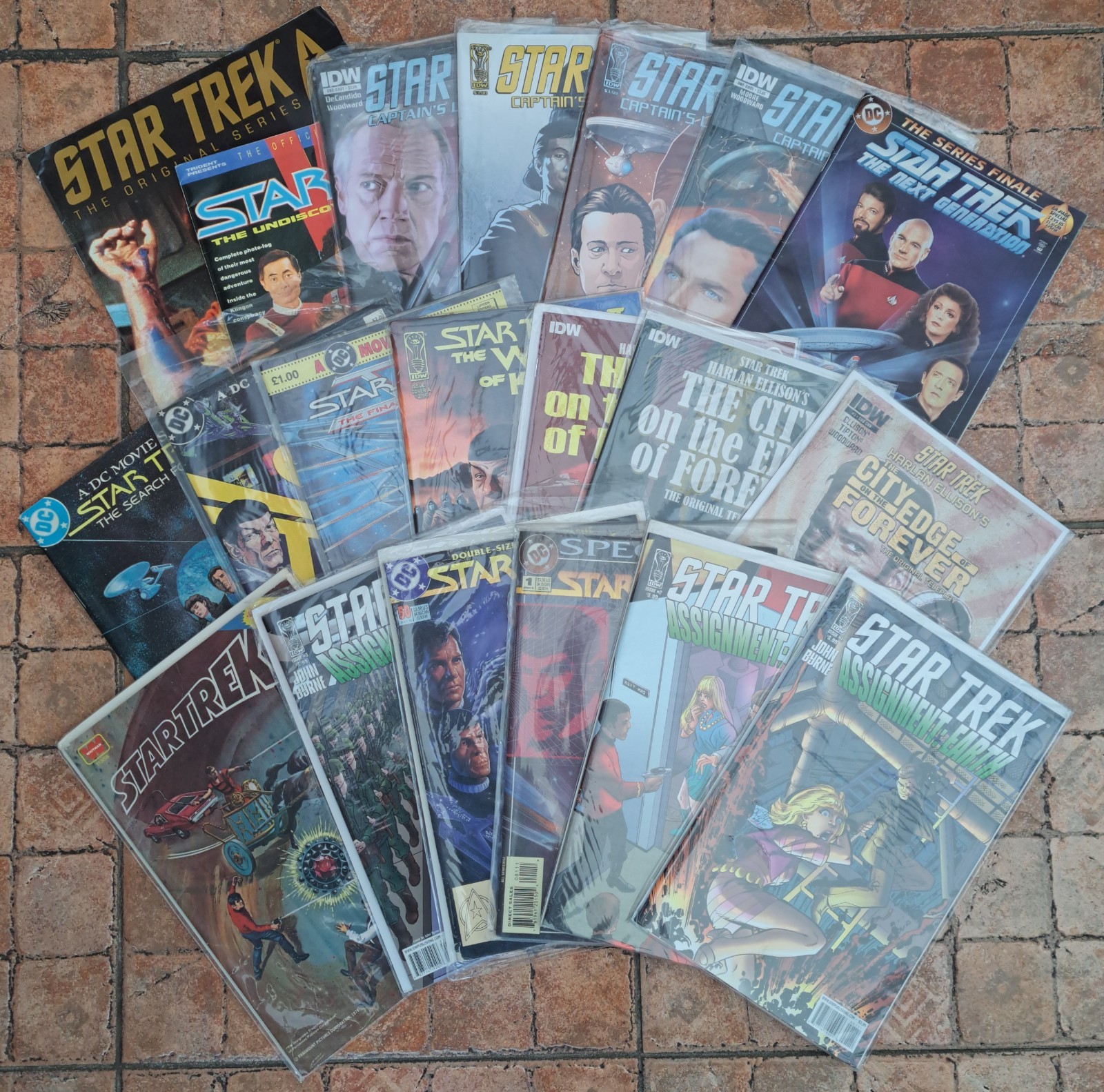 20 x Star Trek ComicsGraphic Novels Assorted Job Lot