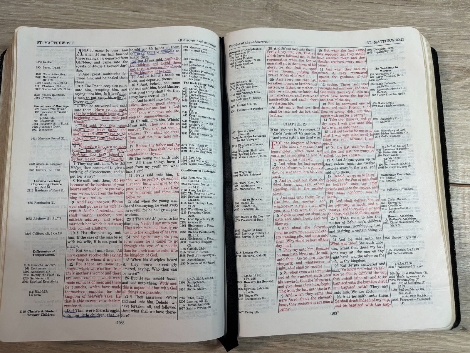 Thompson Chain-Reference Study Bible KJV Black Bonded Leather Red Letter 1997