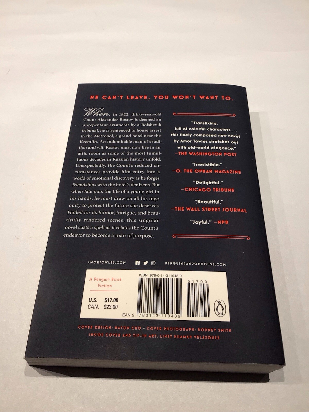Gentleman in Moscow : A Novel by Amor Towles (2019, Trade Paperback)
