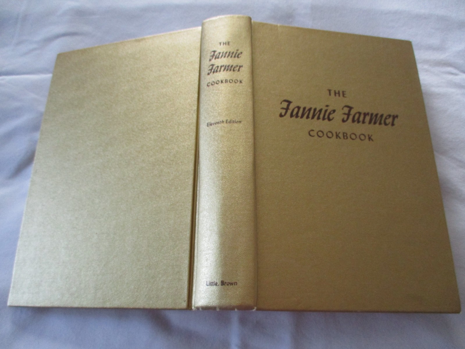 THE FANNIE FARMER COOKBOOK Revised 11th Edition 10th Print 1965 Gold Hardcover