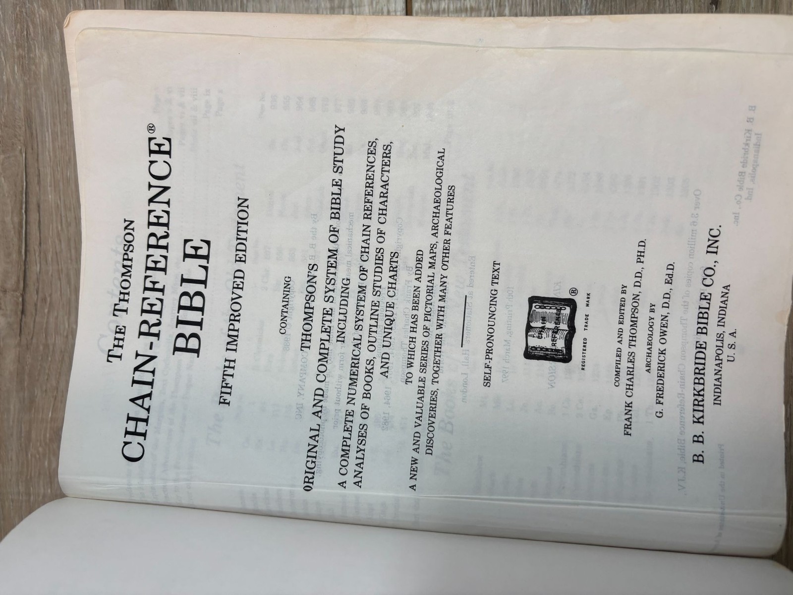 Thompson Chain-Reference Study Bible KJV Black Bonded Leather Red Letter 1997