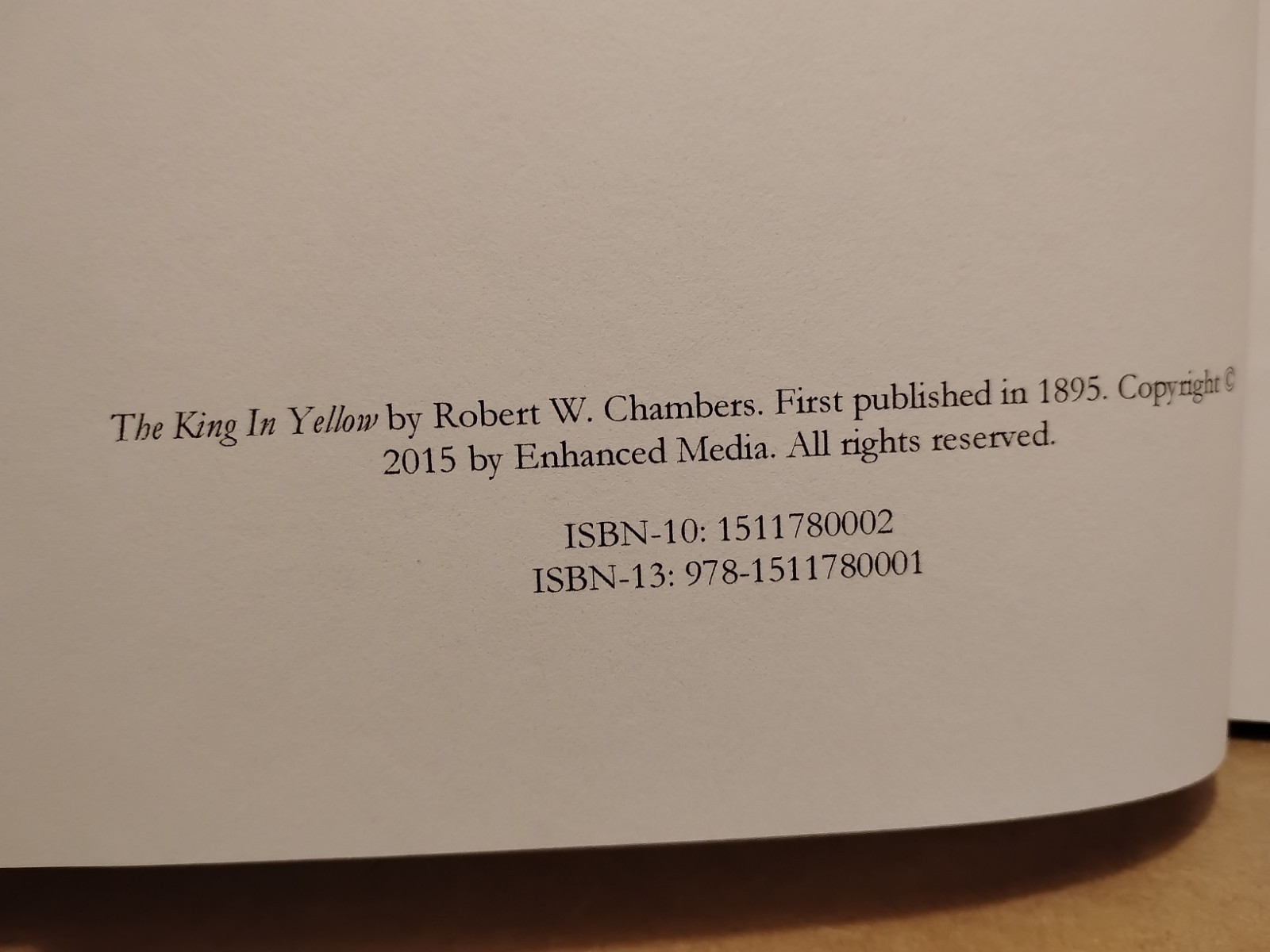 THE KING IN YELLOW by ROBERT W. CHAMBERS – 2015 – Trade Paperback