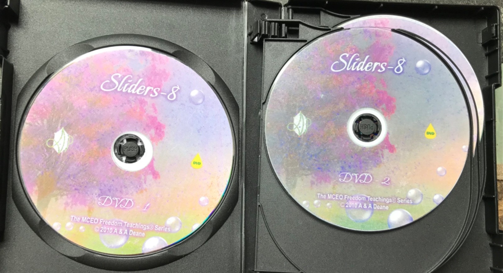 VOYAGERS, ASHAYANA DEANE-Sliders 8, DVD’S, cd & 8 Page Complete Booklet