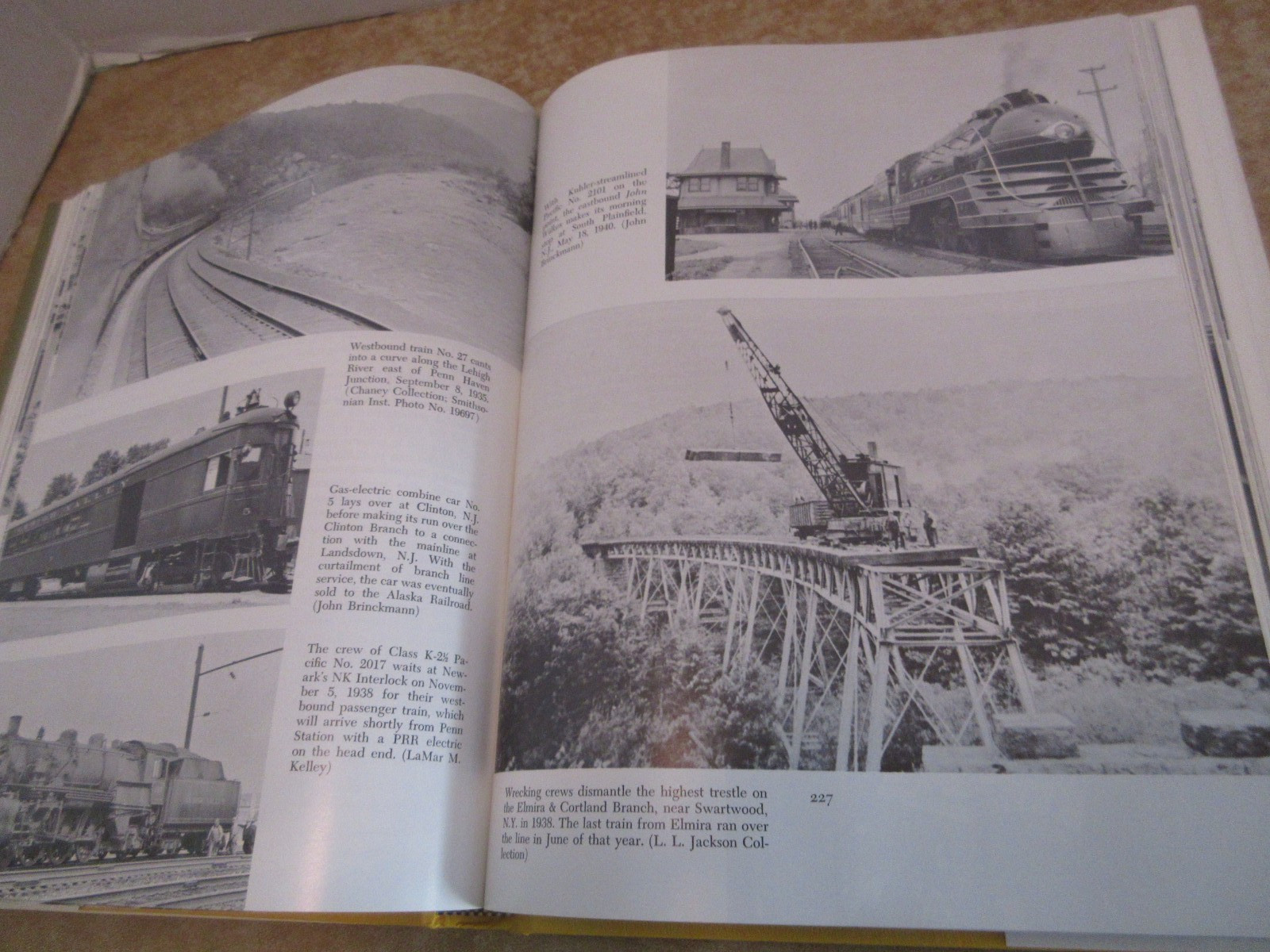 The Lehigh Valley Railroad: Route Of The Black Diamond Robert Archer 1977