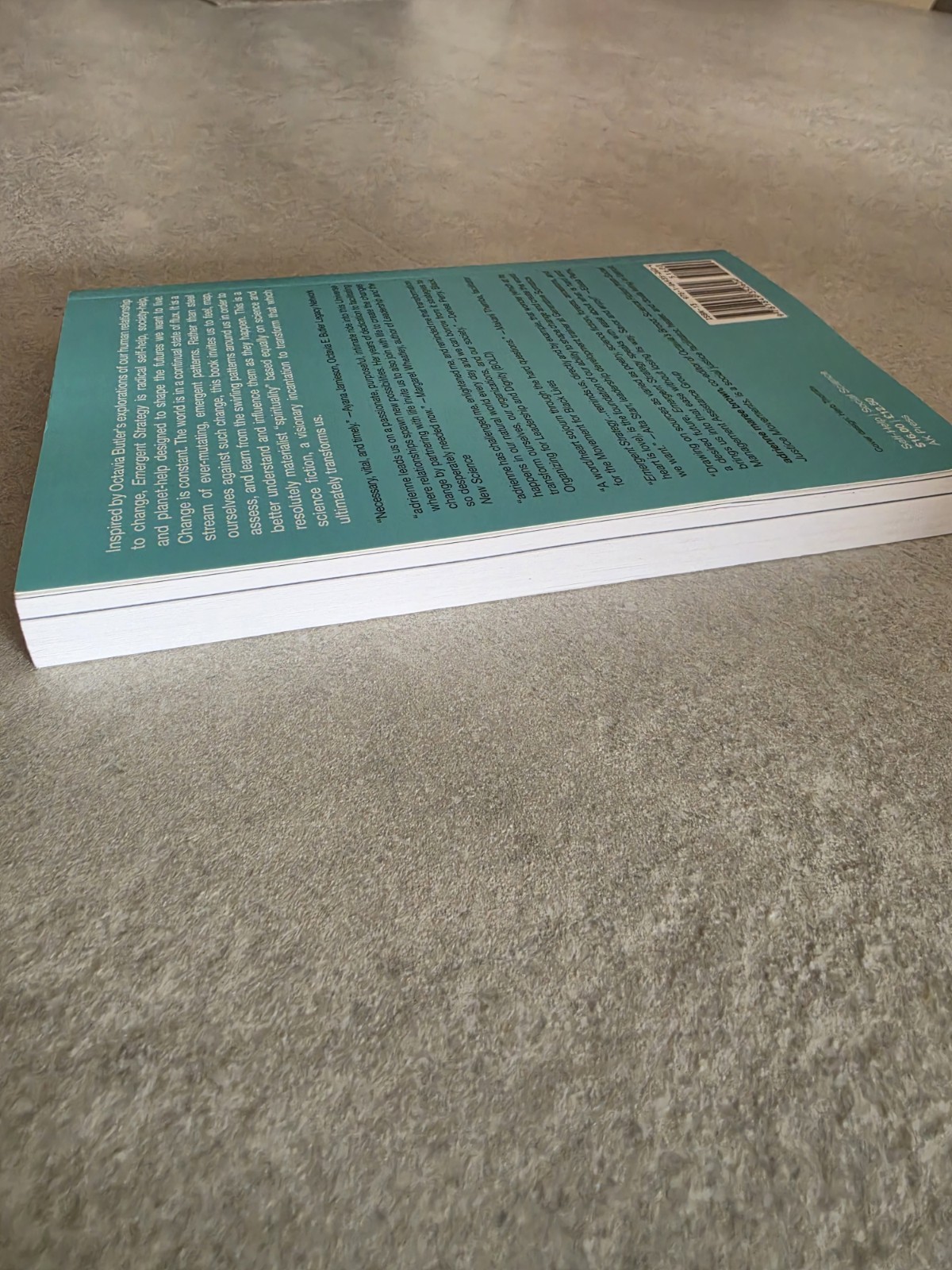 Emergent Strategy : Shaping Change, Changing Worlds by adrienne maree brown…