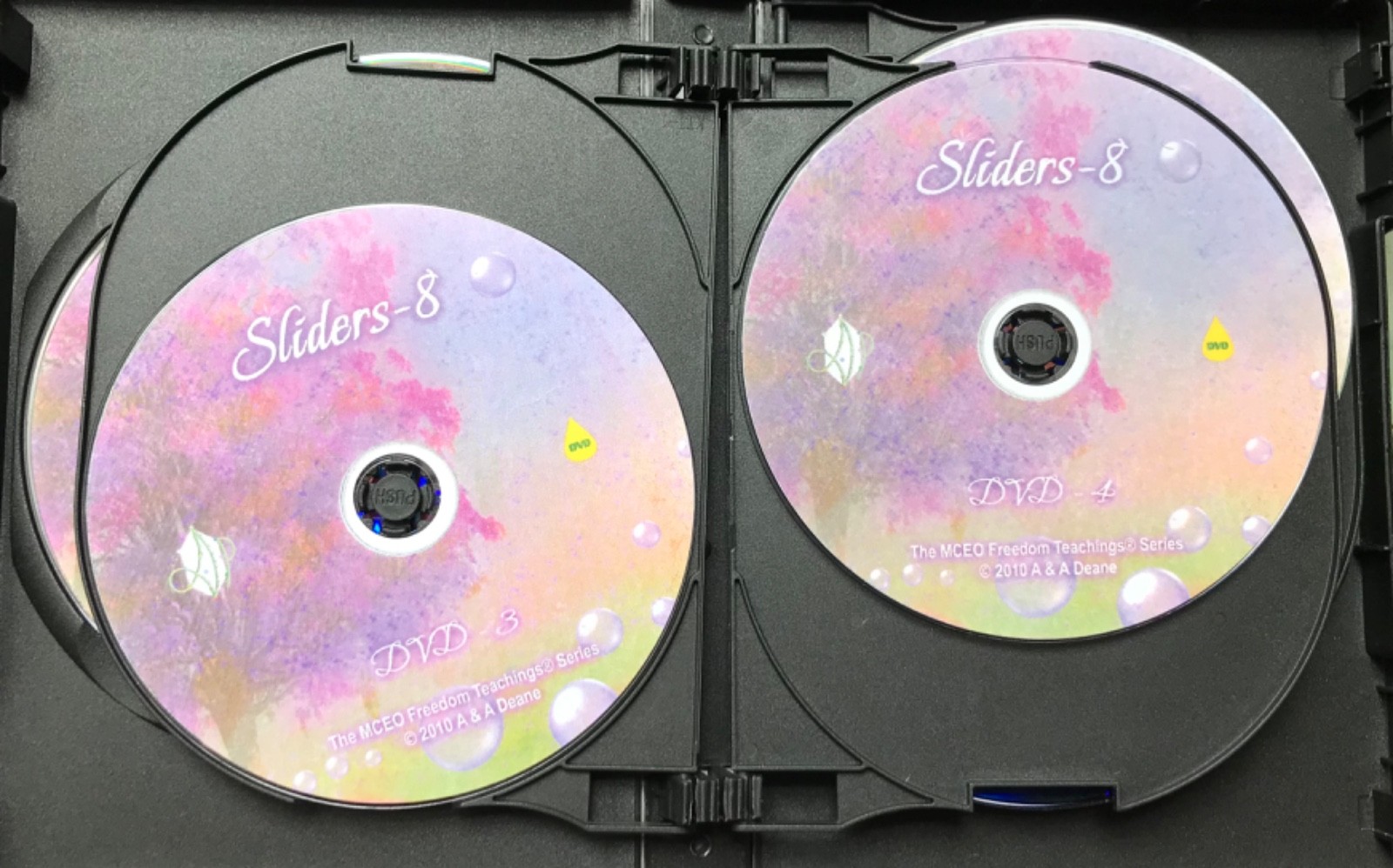 VOYAGERS, ASHAYANA DEANE-Sliders 8, DVD’S, cd & 8 Page Complete Booklet