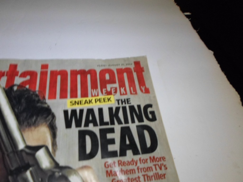 2 Entertainment Weekly #1131 December 3, 2010 & August 31 2012 The Walking Dead