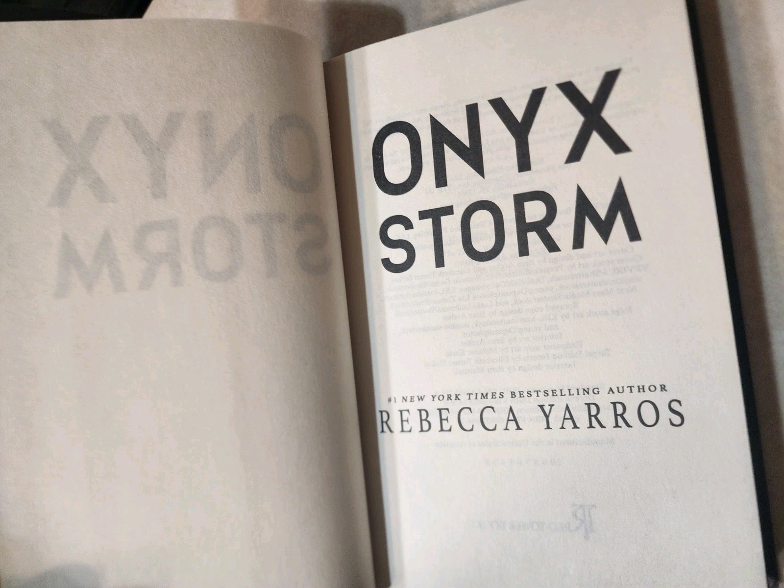 Onyx Storm (Standard Edition) by Rebecca Yarros 2025, Hardcover 1st Edition 2nd