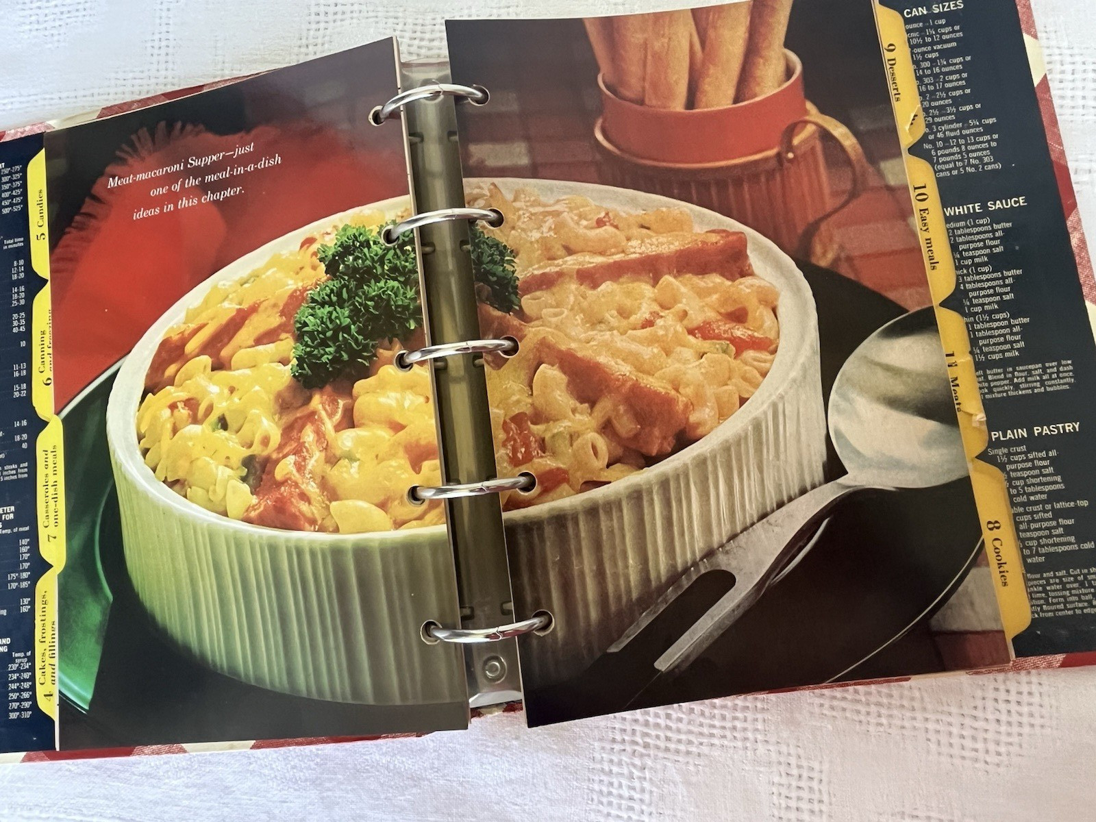 1971 Better Homes and Gardens New Cookbook Fourth Printing ~ 40 Pages Dividers
