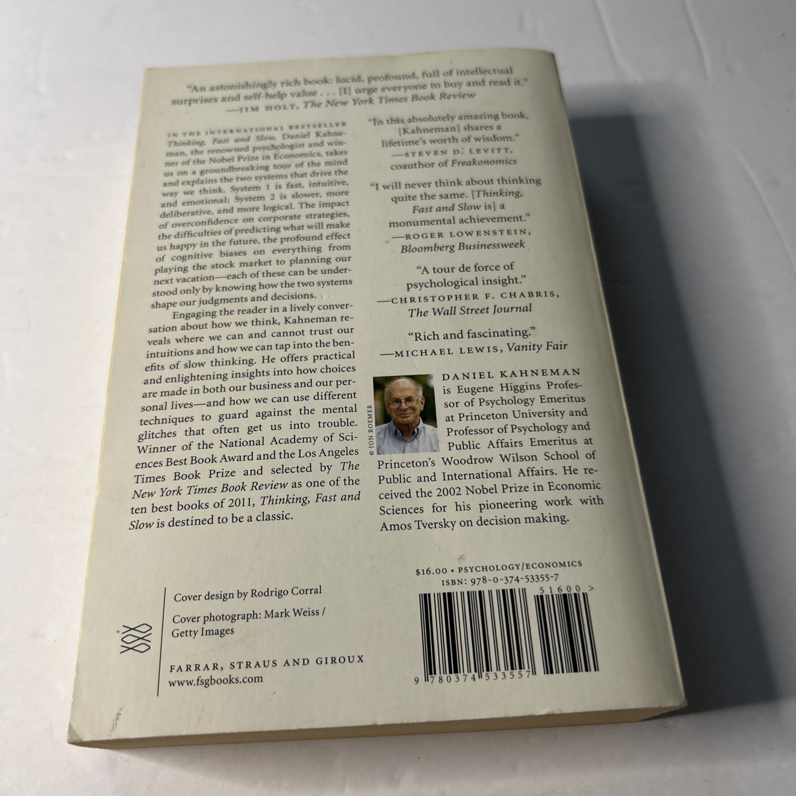 Thinking, Fast and Slow – Paperback By Kahneman, Daniel – Very GOOD No Writing