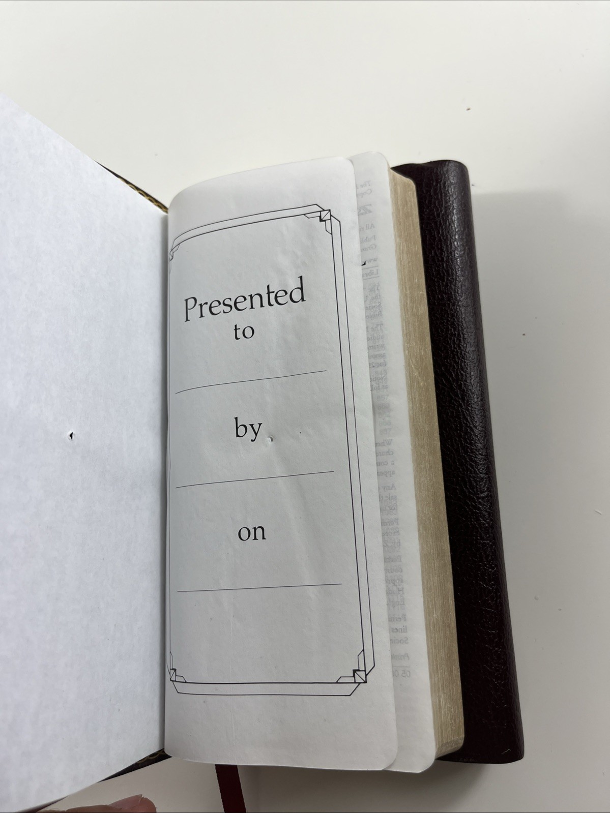 NIV – New International Bible, Trimline Snap Flap, Burg Leather, Zondervan 1984
