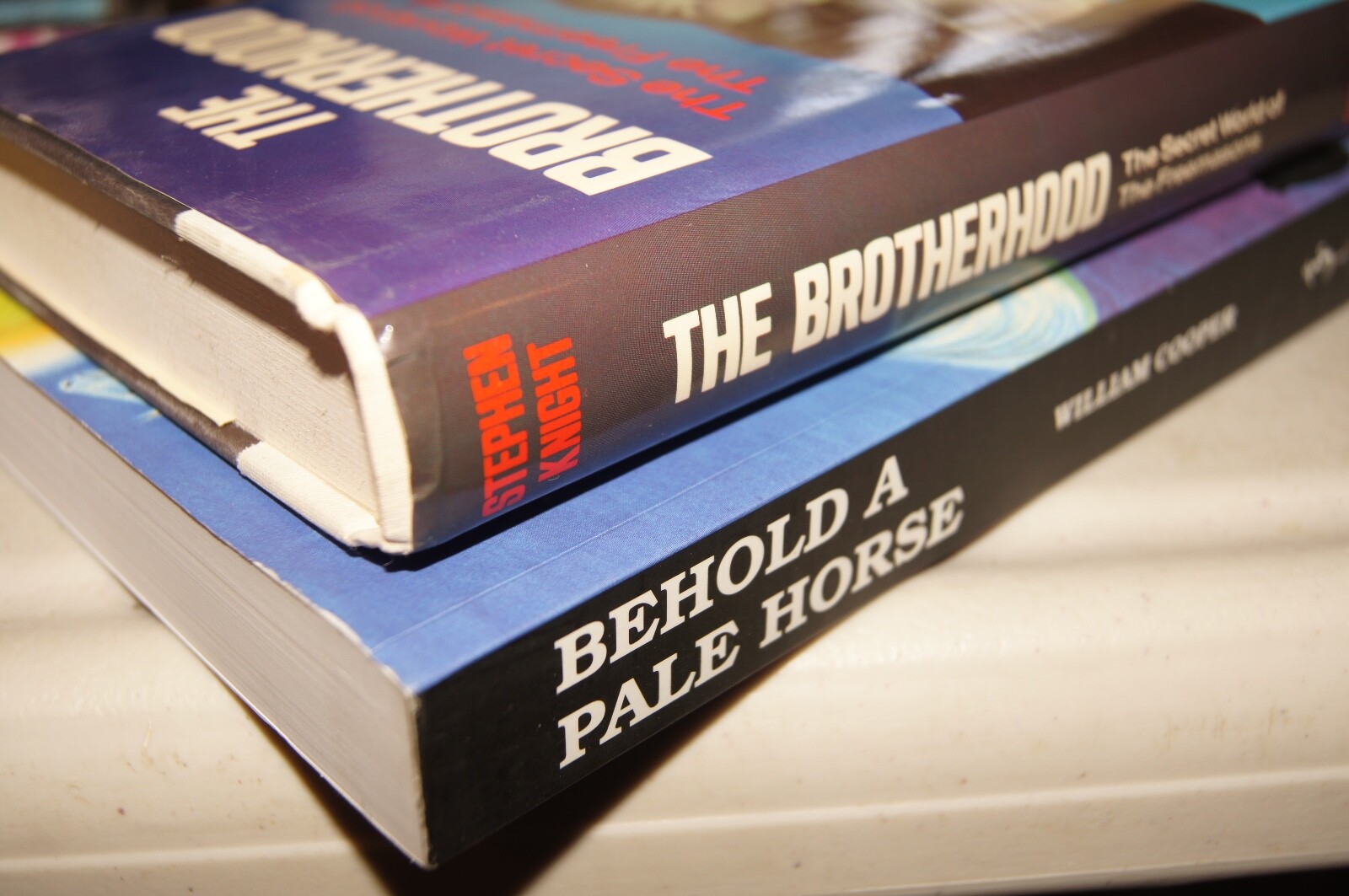 Behold a Pale Horse UNREVISED William Cooper 1991 500p Protocols of Zion CFR NWO