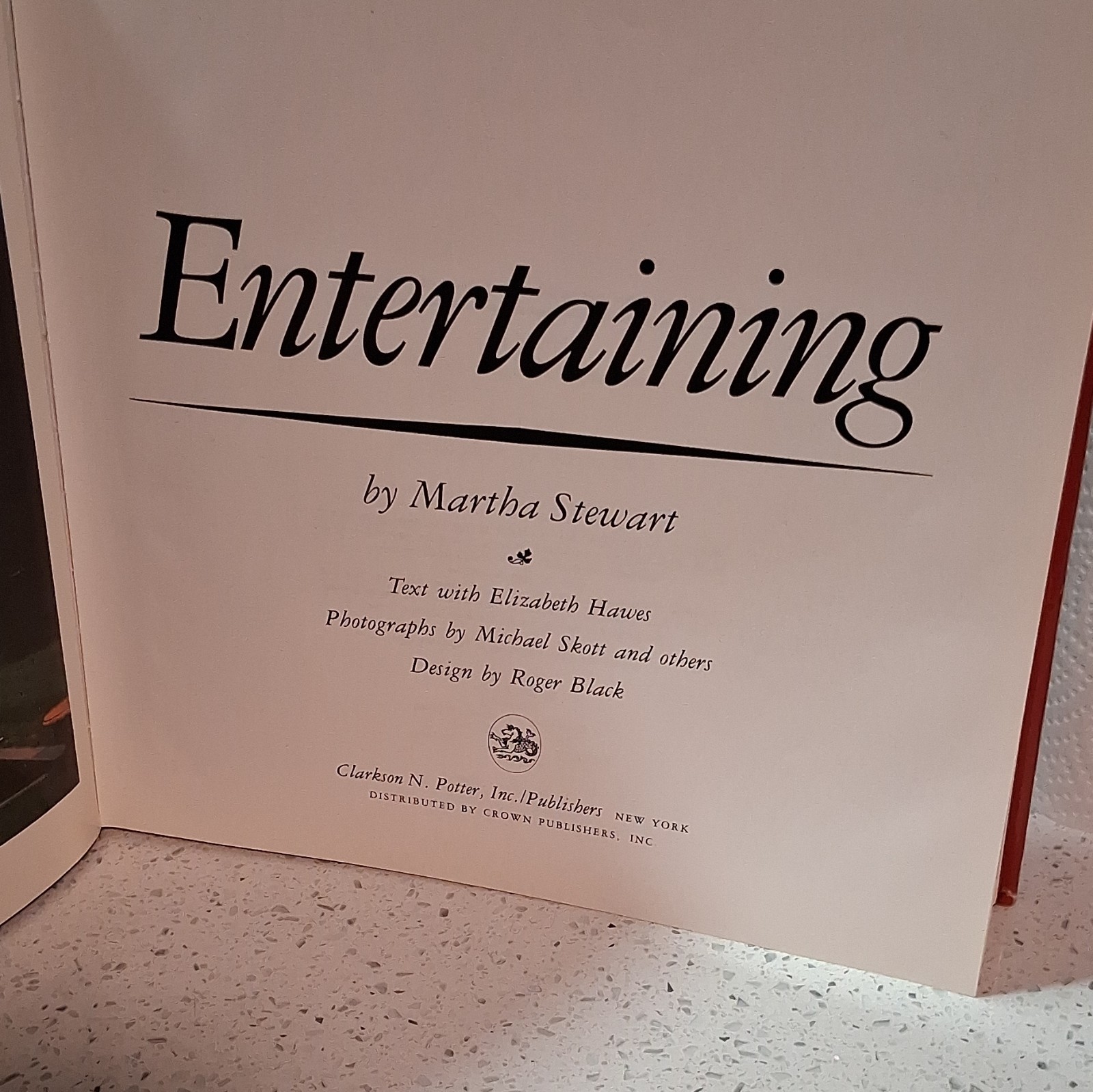 Martha Stewart Entertaining 1st Edition 1st Printing & Signed autographed Photo