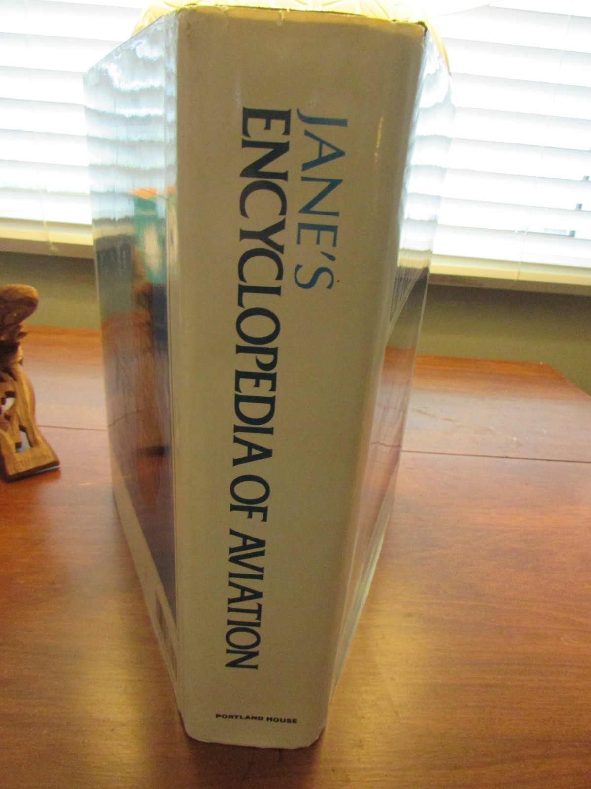 Vintage Aviation Coffee Table Book JANE’S ENCYCLOPEDIA OF AVIATION 960 Pages