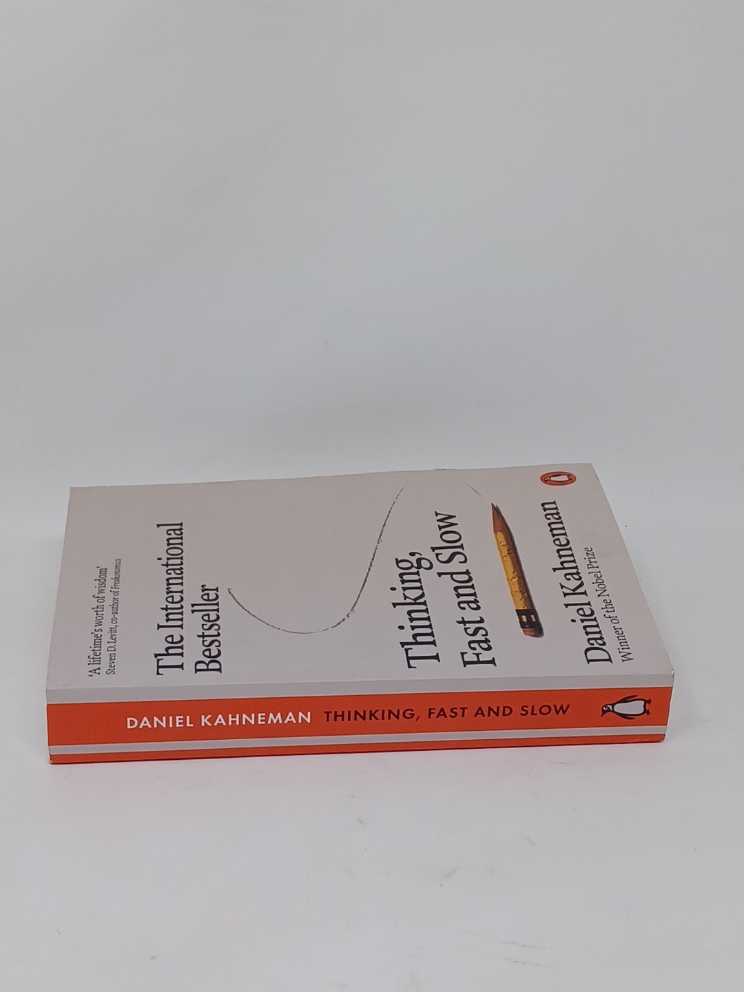 Thinking, Fast and Slow by Daniel Kahneman, Paperback