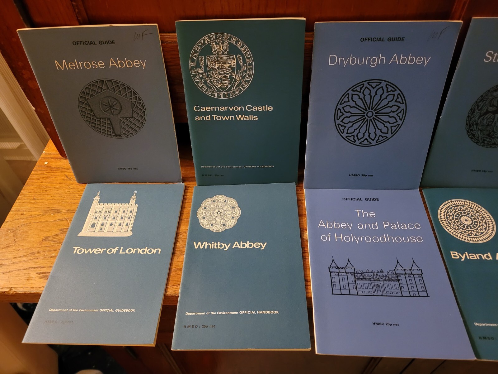 Lot of 12 Official Guidebooks to Castles, Abbeys, Cathedrals United Kingdom