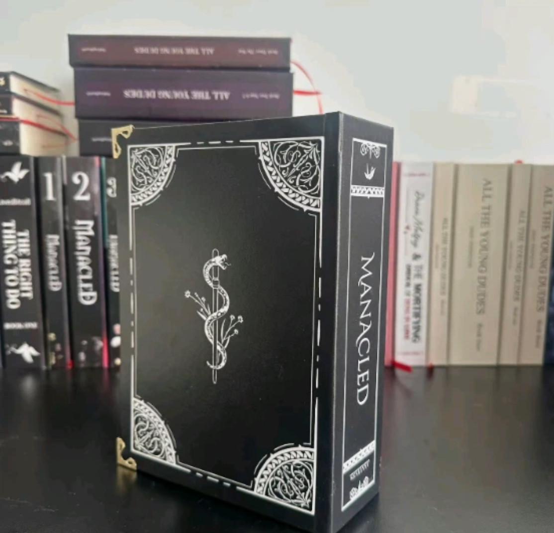 Manacled Book Complete 3-Volume Hardcover Edition with Illustrations by Senlinyu