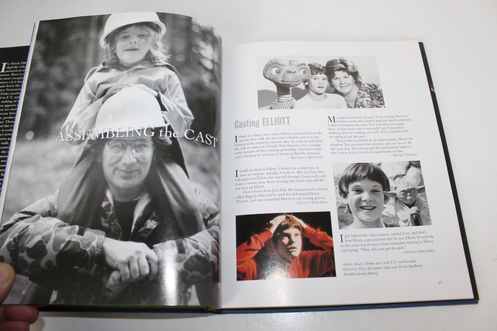 E.T. THE EXTRA-TERRESTRIAL: FROM CONCEPT TO CLASSIC–GIFT SET EDITION 2002 LN