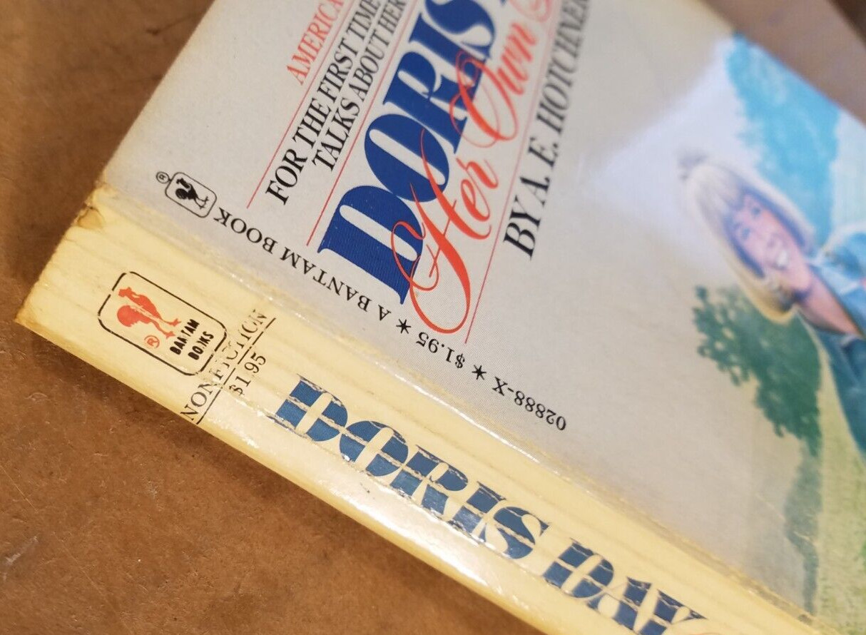 Paperback book Bantam Doris Day – Her Own Story by AE Hotchner, 370 pages VV+
