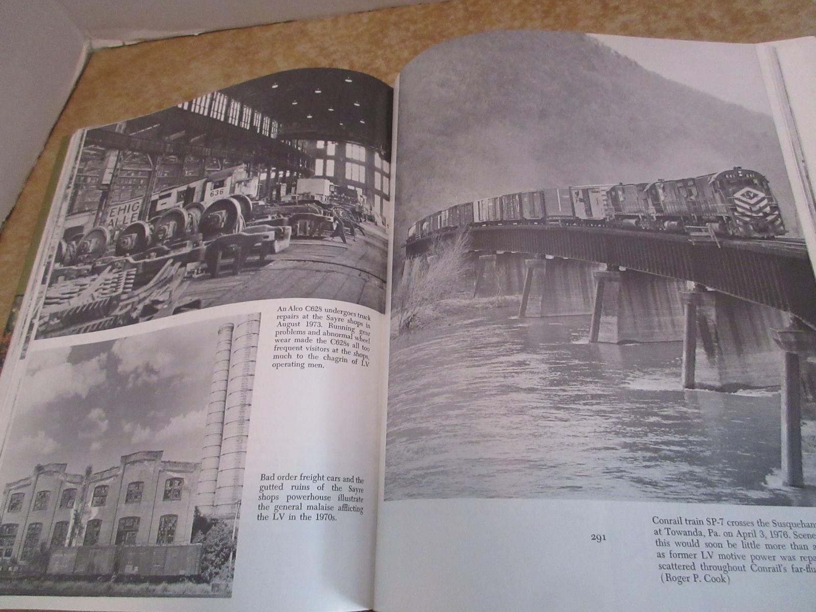 The Lehigh Valley Railroad: Route Of The Black Diamond Robert Archer 1977