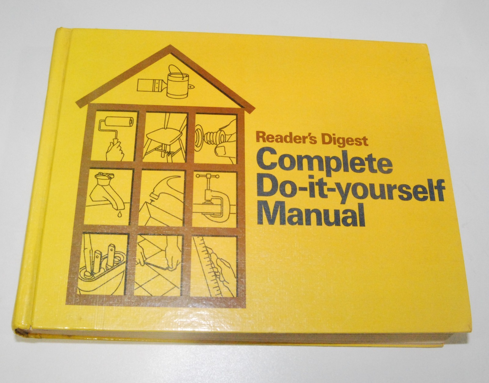 Reader’s Digest Complete Do it Yourself Manual 600 pages 1975