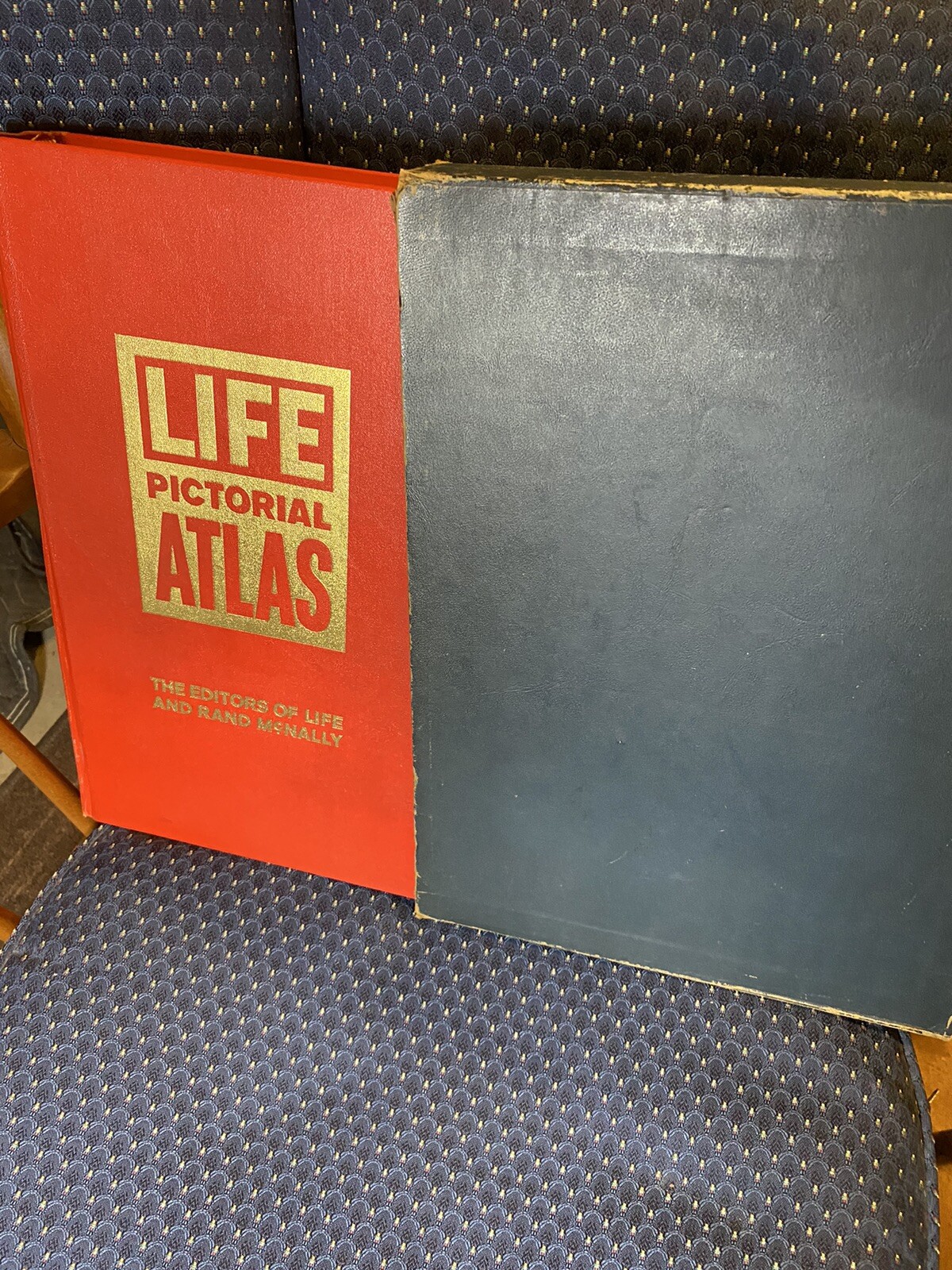 Life Pictorial Atlas Of The World 1961 With Sleeve & Wall Map 600 pages