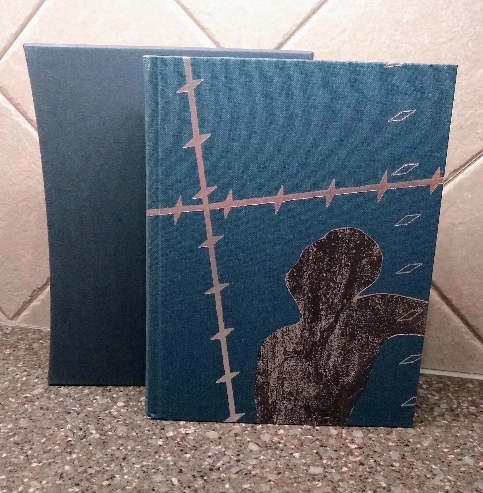 IF THIS IS A MAN PRIMO LEVI 2000 THE FOLIO SOCIETY EX. CONDITION FREE SHIPPING