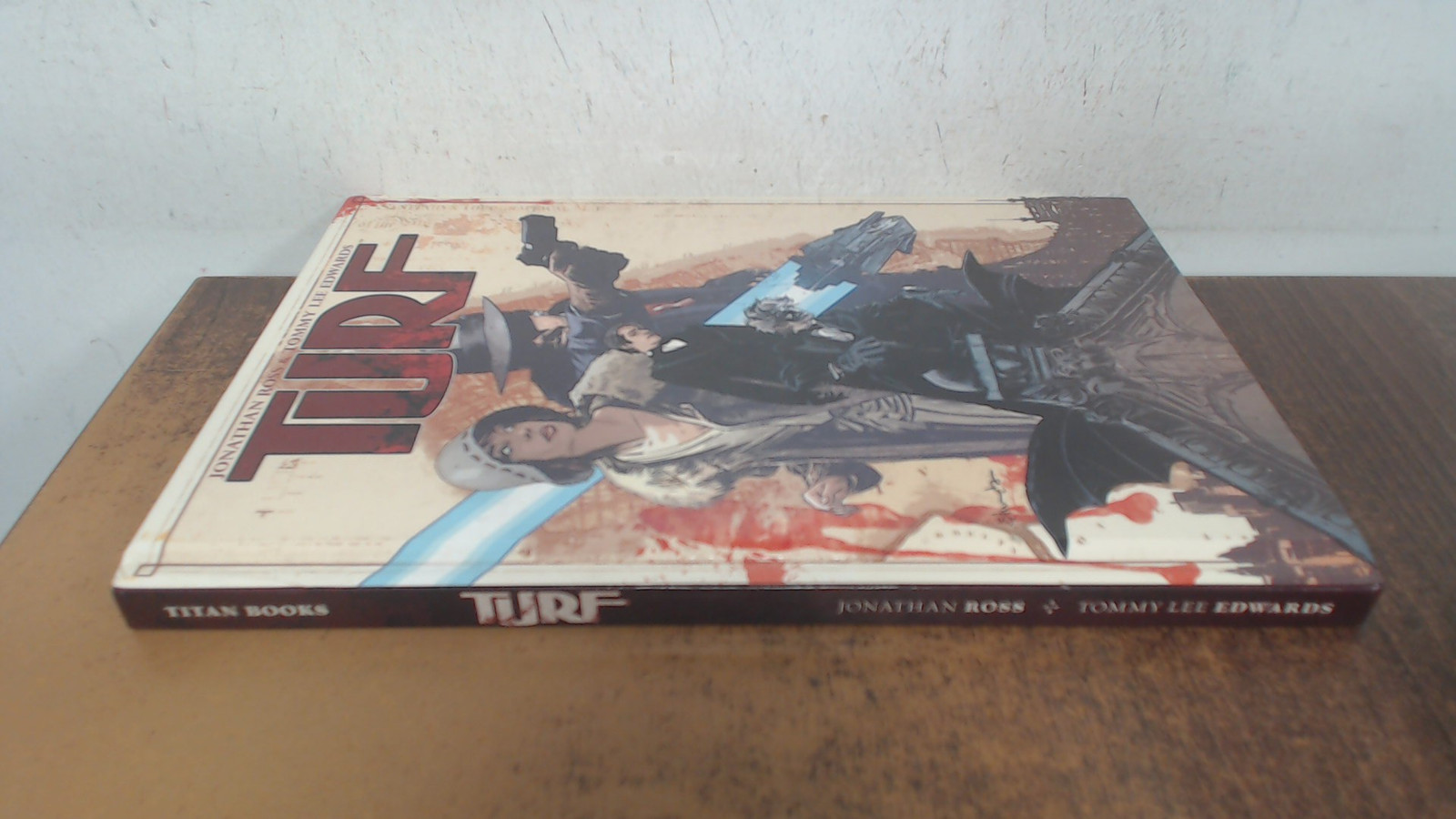 Turf, Jonathan Ross, Titan Books Ltd, 2011, Hardcover