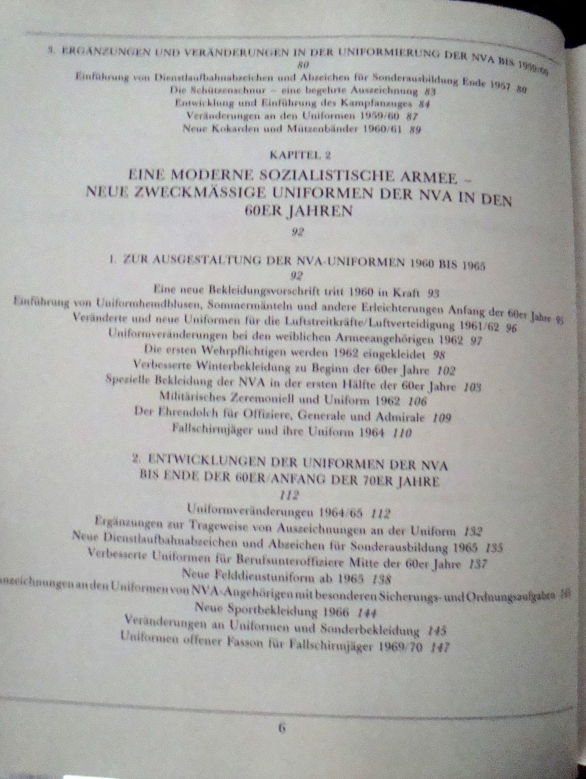 EAST GERMAN COMPLETE UNIFORM GUIDE: Uniformen der National Volksarmee der DDR