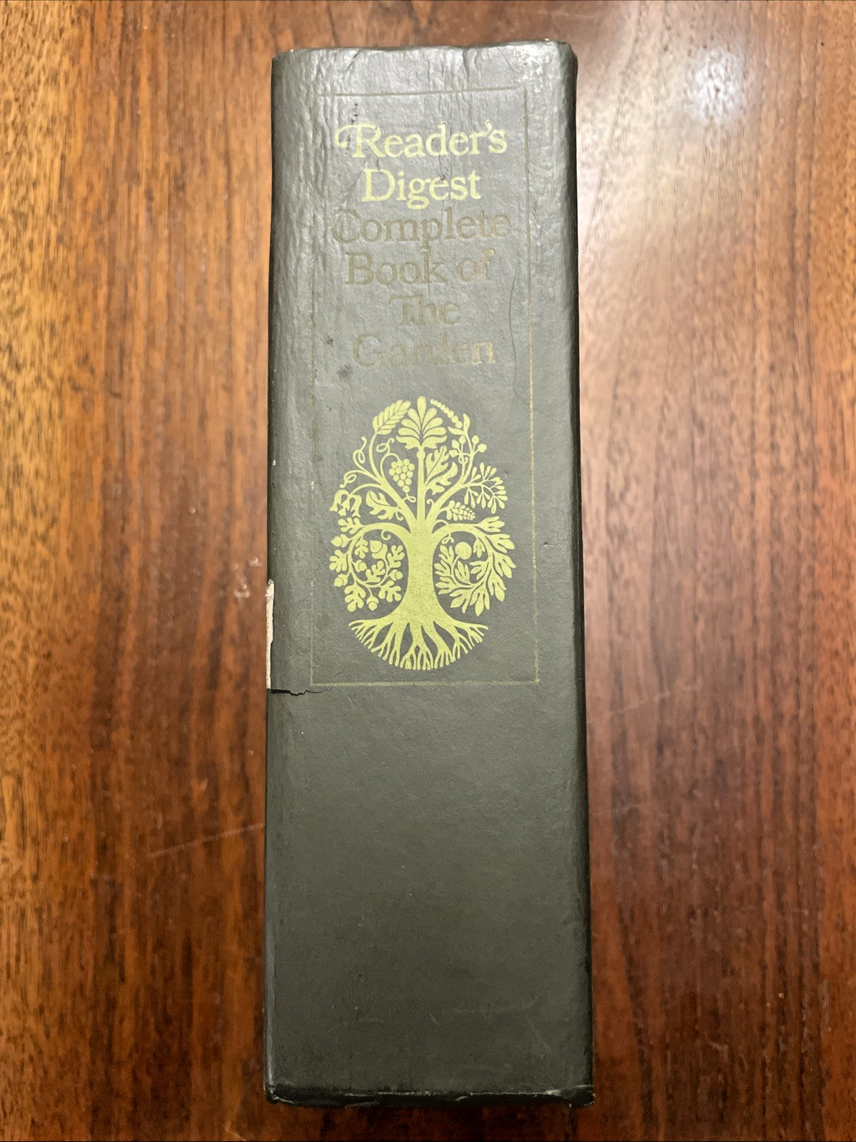 READER’S DIGEST COMPLETE BOOK OF THE GARDEN – 1967 – HC 896 PAGES – VINTAGE