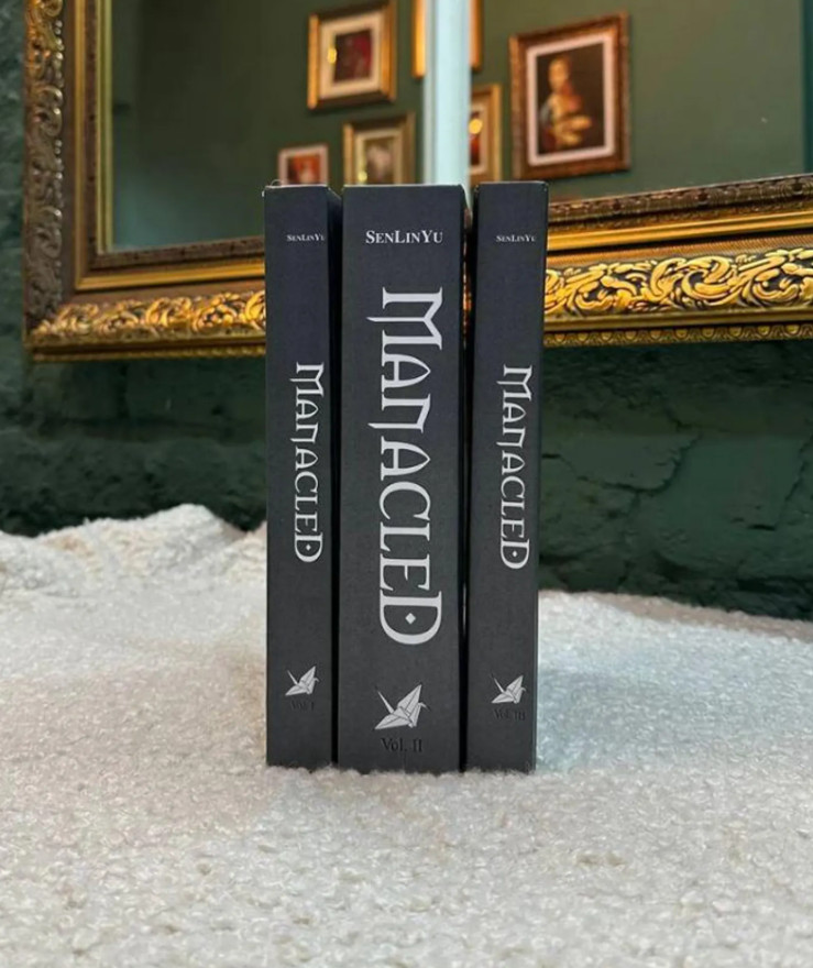 Manacled Book Complete 3-Volume Hardcover Edition with Illustrations by Senlinyu