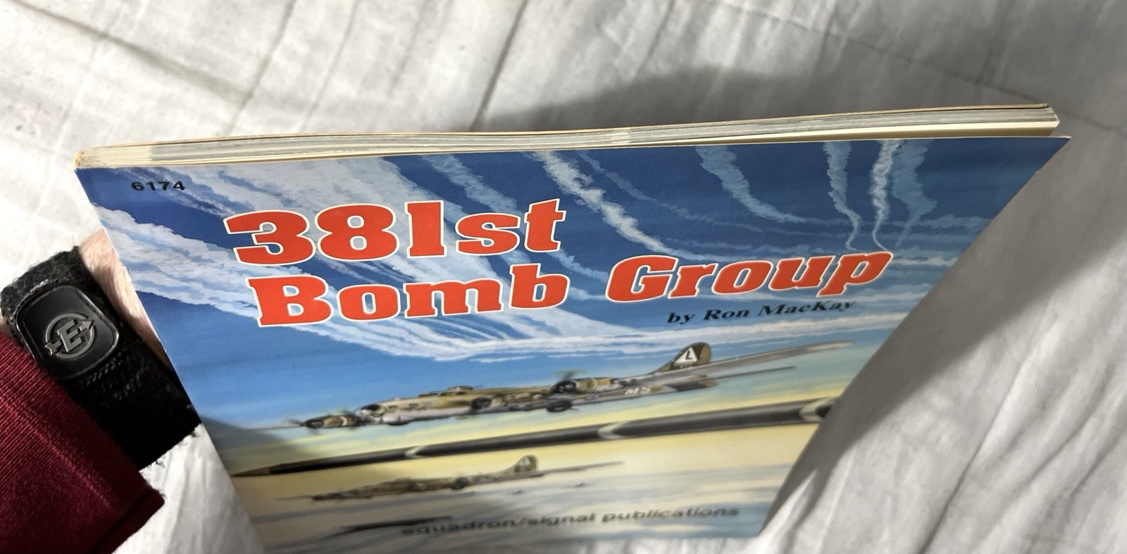 SQUADRON SIGNAL 381ST BOMB GROUP BY RON MACKAY 1994 1st Edition