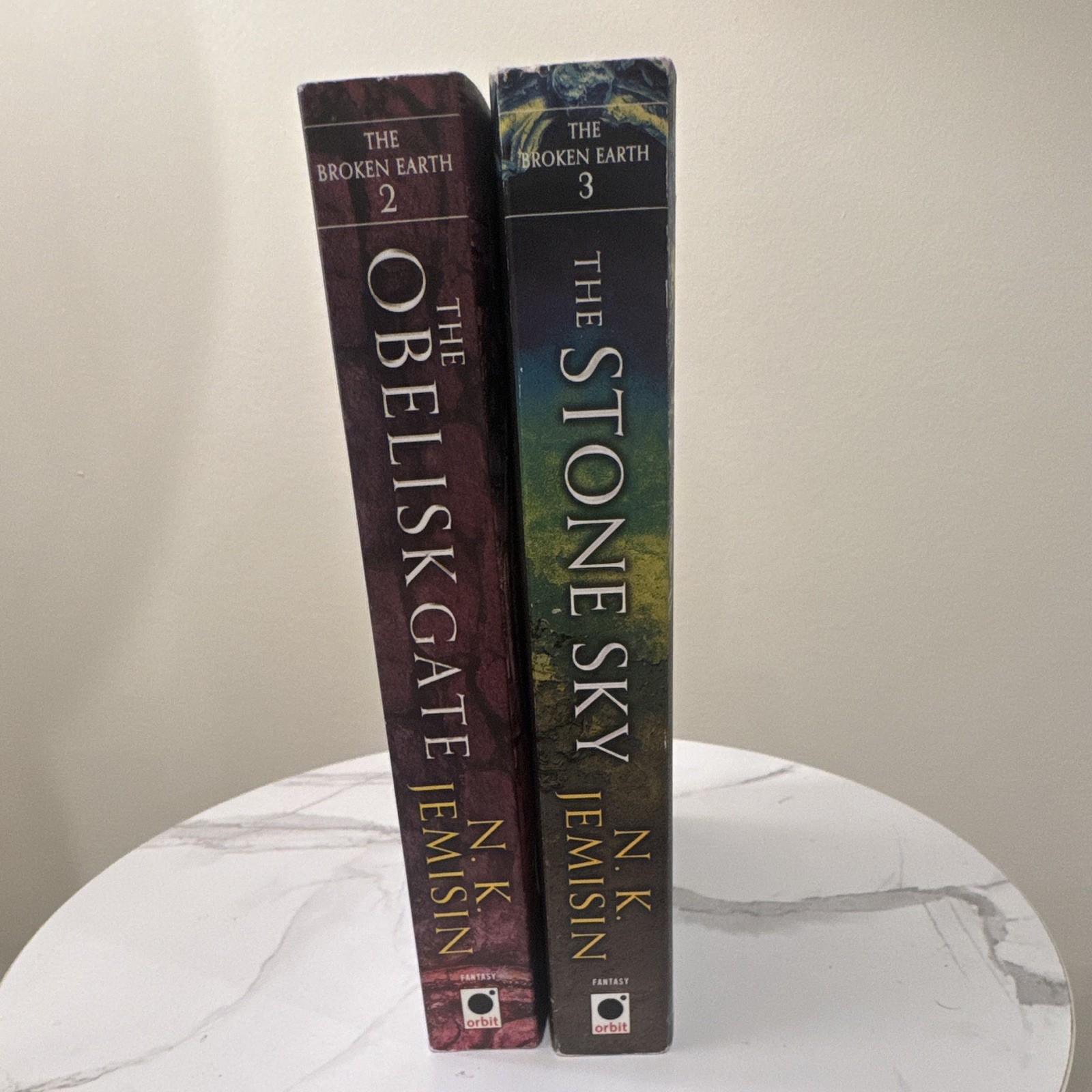 N. K. Jemisin The Broken Earth Books 2-3 Paperback Fantasy Orbit (English)
