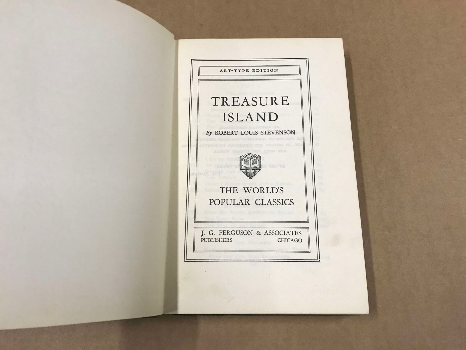 Vintage Treasure Island By Robert Louis Stevenson Art-Style Edition, 254 Pages