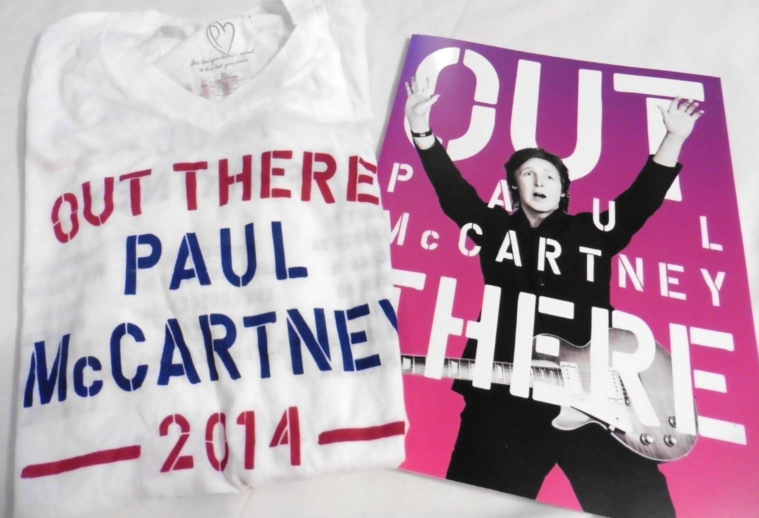 Paul McCartney “Out There” 2014 tour program w/ 3-D glasses & New T-Shirt XL