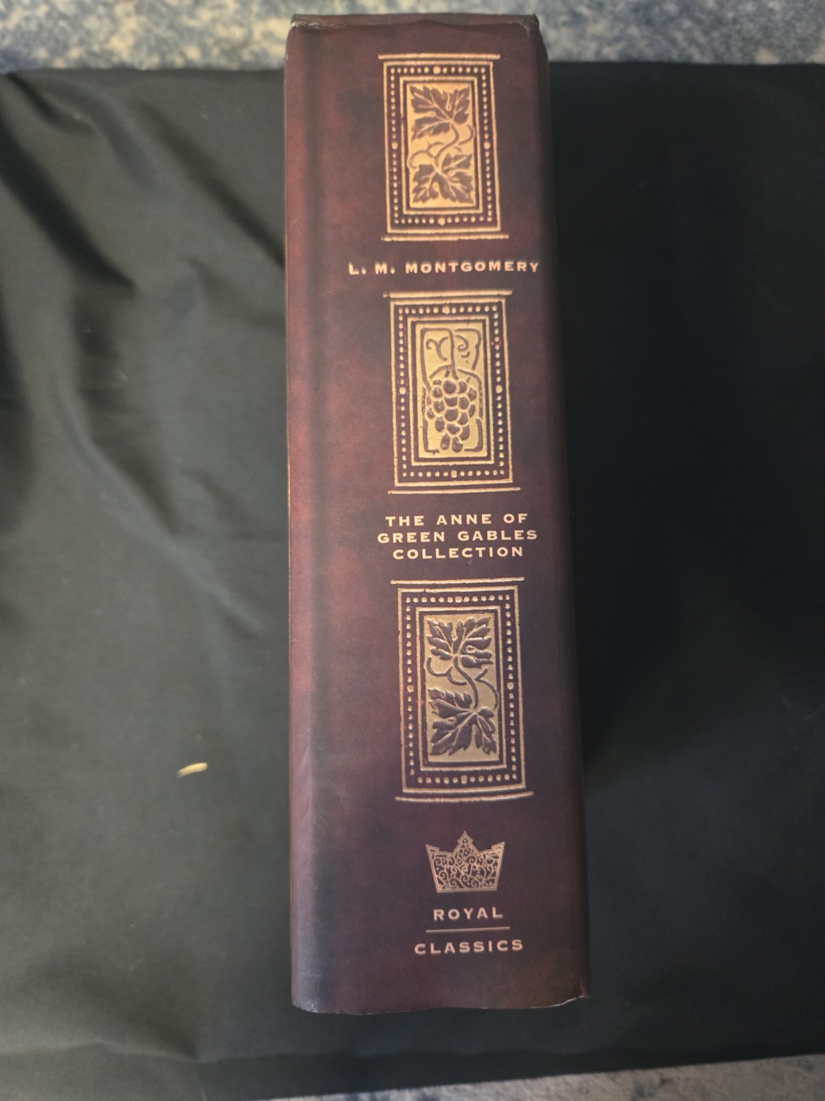 L M Montgomery Anne of Green Gables (Royal Collector’s Edition) (Case (Hardback)