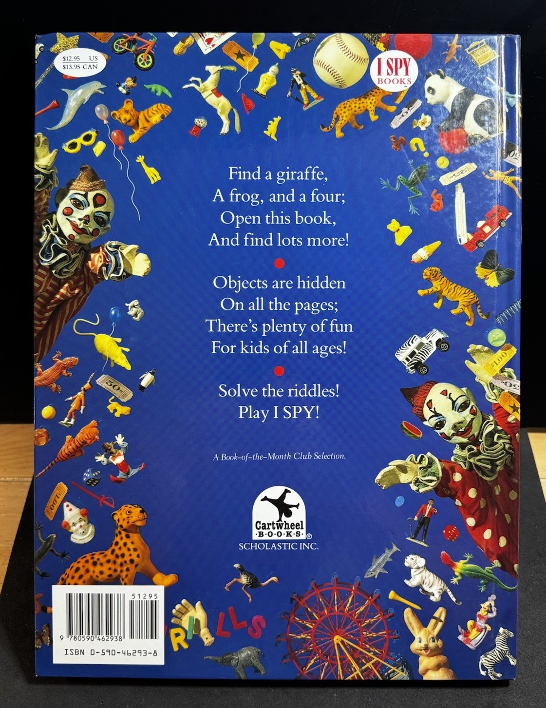 I Spy “Fun House” – A Book of Picture Riddles by Jean Marzollo 1st Printing 1993
