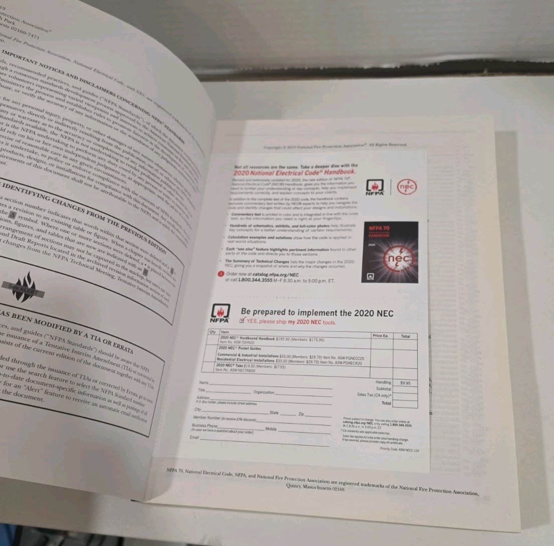 NFPA 70, National Electrical Code Handbook : 2020 Edition by National Fire…