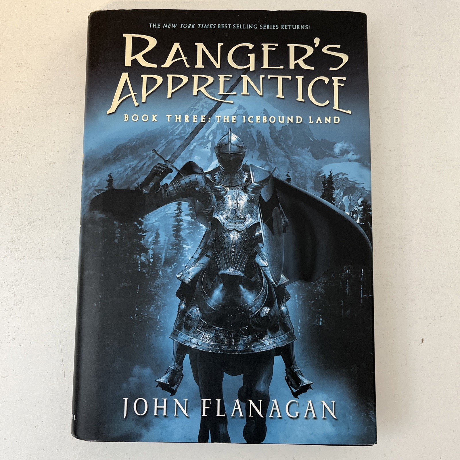 The Icebound Land Ranger’s Apprentice Bk 3 HC-John Flanagan First American Ed