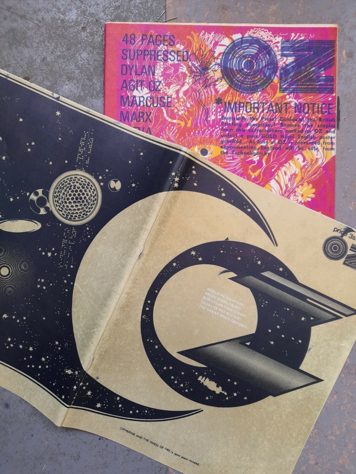 OZ MAGAZINE No.13 with Hapshash Gold poster